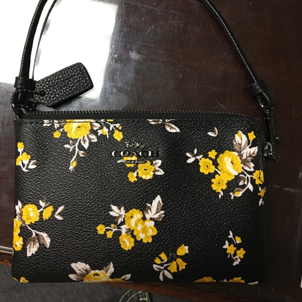 Wristlet